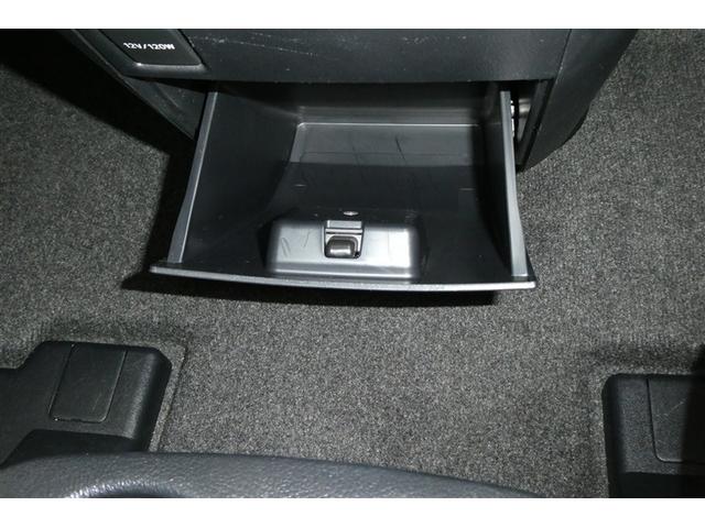 アルファード ２．５Ｘ　衝突回避システム　Ｒカメラ　イモビライザー　メモリナビ　ＥＴＣ車載器　オートエアコン　ＬＥＤヘッドライト　３列シート　クルコン　ナビ＆ＴＶ　フルフラットシート　スマートキー　リアエアコン　ＥＳＣ　ＡＷ（31枚目）