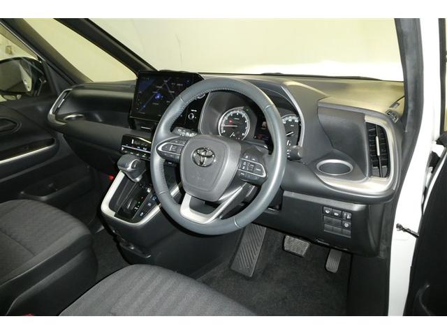 ヴォクシー Ｓ－Ｇ　リアクーラー　両側Ｐスライドドア　寒冷地　横滑防止　衝突回避システム　Ｂカメラ　アルミホイール　ＬＥＤ　３列シート　ＤＶＤ再生　フルセグＴＶ　ミュージックプレイヤー接続可　エアコン　ＥＴＣ　４ＷＤ（10枚目）