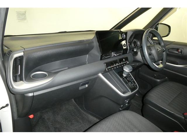 ヴォクシー Ｓ－Ｇ　リアクーラー　両側Ｐスライドドア　寒冷地　横滑防止　衝突回避システム　Ｂカメラ　アルミホイール　ＬＥＤ　３列シート　ＤＶＤ再生　フルセグＴＶ　ミュージックプレイヤー接続可　エアコン　ＥＴＣ　４ＷＤ（11枚目）