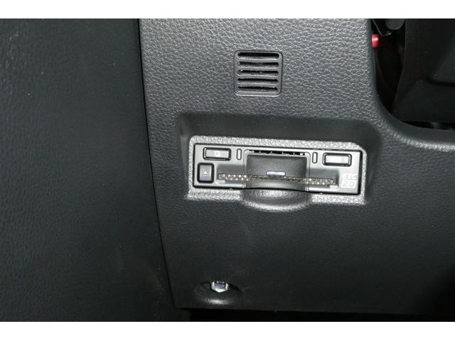 ヴォクシー Ｓ－Ｇ　リアクーラー　両側Ｐスライドドア　寒冷地　横滑防止　衝突回避システム　Ｂカメラ　アルミホイール　ＬＥＤ　３列シート　ＤＶＤ再生　フルセグＴＶ　ミュージックプレイヤー接続可　エアコン　ＥＴＣ　４ＷＤ（30枚目）