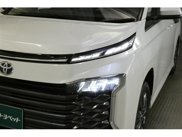 ヴォクシー Ｓ－Ｇ　リアクーラー　両側Ｐスライドドア　寒冷地　横滑防止　衝突回避システム　Ｂカメラ　アルミホイール　ＬＥＤ　３列シート　ＤＶＤ再生　フルセグＴＶ　ミュージックプレイヤー接続可　エアコン　ＥＴＣ　４ＷＤ（38枚目）