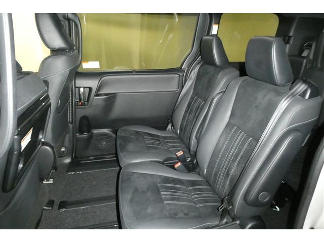 エスクァイア Ｇｉ　プレミアムパッケージ　ブラックテーラード　衝突軽減　盗難防止システム　フルフラット　３列　スマキー　ＤＶＤ再生　ＬＥＤライト　キーフリー　オートクルーズコントロール　アイドリングストップ　横滑り防止機能　エアバッグ　オートエアコン　ＡＢＳ（15枚目）