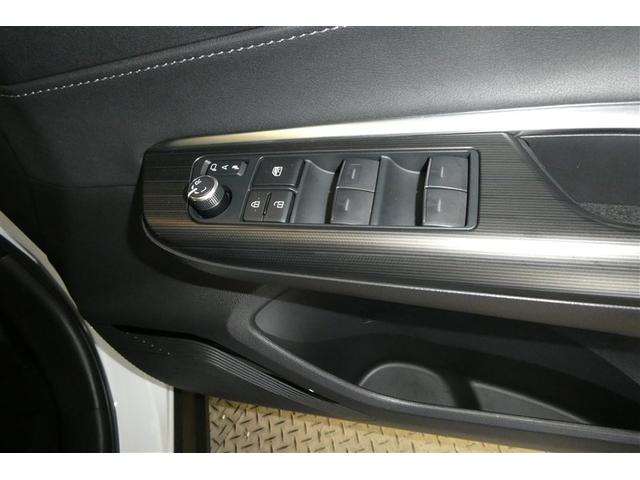 ハリアーハイブリッド Ｚ　エアロ　地上デジタル　衝突被害軽減　サイドエアバッグ　ＬＥＤランプ　Ｂモニタ　クルコン　ナビＴＶ　横滑り防止装置　スマートキー　盗難防止システム　ＡＢＳ　アルミ　ＥＴＣ付　エアバッグ　ＡＡＣ　キーレス（29枚目）