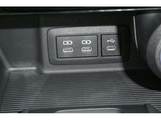 �[�d�p�t�r�a�[�q�E���f�B�A�v���C���[�ڑ��[�q�ł��B