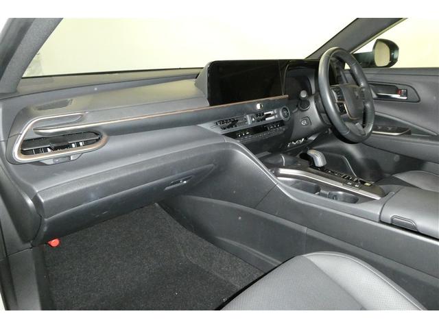 ���ʂ��̂悢��������Ƃ������E�ŁA�N�ł��^�]���₷���ł��B�^�]�̂��₷���͔��ɂ����ɂ��q����܂����