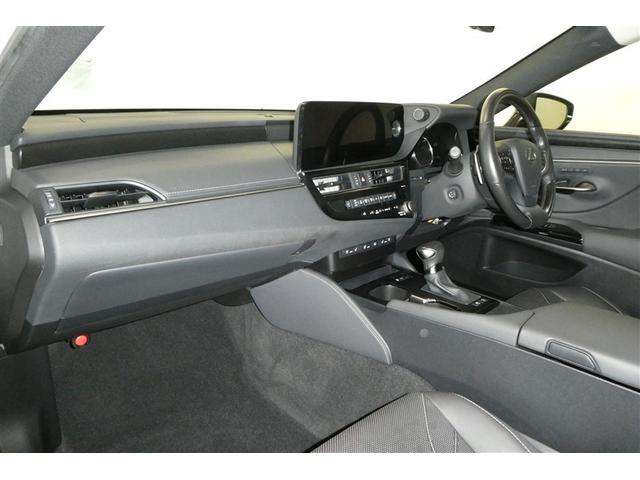 ���ʂ��̂悢��������Ƃ������E�ŁA�N�ł��^�]���₷���ł��B�^�]�̂��₷���͔��ɂ����ɂ��q����܂����