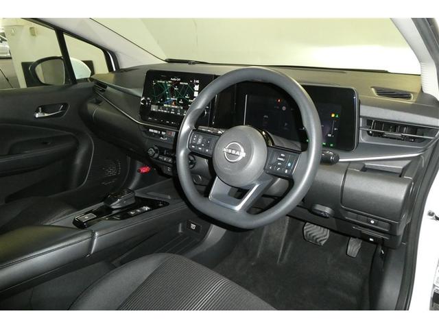 �X�^�C���b�V���ȃf�U�C���̃C���p�l�B�e����X�C�b�`�͎g���₷���ʒu�ɔz�u����Ă܂��B