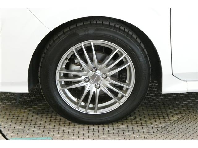 �ЊO���A���~�z�C�[�����t���Ă��܂��B