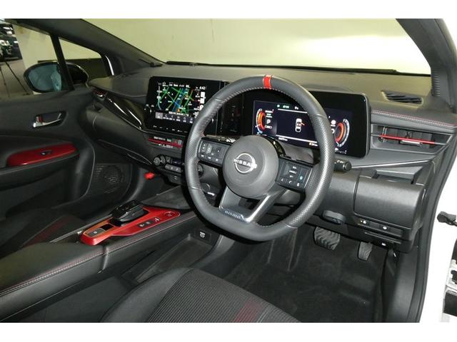 �X�^�C���b�V���ȃf�U�C���̃C���p�l�B�e����X�C�b�`�͎g���₷���ʒu�ɔz�u����Ă܂��B