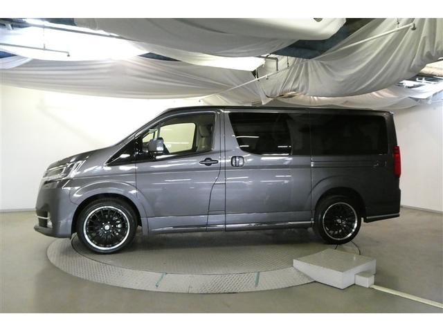 グランエース G DVD ローダウン 両側パワースライドドア バックカメラ ミュージックプレイヤー接続可 メモリーナビ パワーシート ETC スマートキー フルオートエアコン オートクルーズ ナビ付 ブレーキサポート(4枚目)