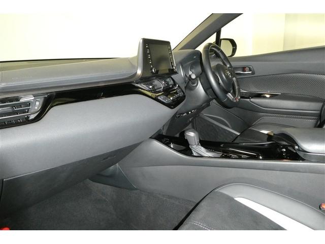 ���ʂ��̂悢��������Ƃ������E�ŁA�N�ł��^�]���₷���ł��B�^�]�̂��₷���͔��ɂ����ɂ��q����܂����