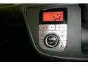 シルク　Ｇパッケージ　ＳＡＩＩ　盗難防止装置　キーフリーシステム　地デジ　オートエアコン　アルミホイール　ＬＥＤヘッドライト　ＥＴＣ　アイドリングストップ　ナビＴＶ　メモリーナビ　ＤＶＤ再生　横滑り防止機能　ベンチシート　サポカー（29枚目）