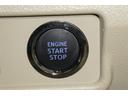 エンジン始動／停止ボタンです。