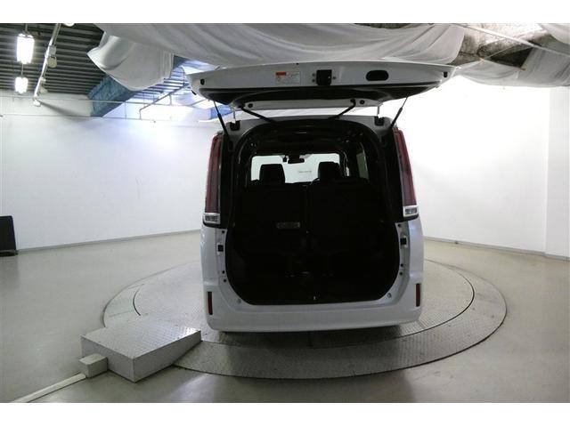 エスクァイア Ｇｉ　両側Ｐドア　スマートキーＰスタート　リアカメラ　アイドリングＳＴＯＰ　ＥＴＣ車載器　オートエアコン　イモビライザー　オートクルーズコントロール　キーレス　ナビＴＶ　ＡＢＳ　３列　メモリナビ　Ｗエアコン（10枚目）