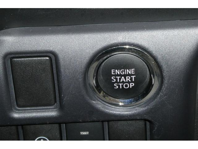 ノア Ｓｉ　地デジ　ＤＶＤ視聴可　ダブルエアコン　ＬＥＤヘットライト　ＥＴＣ付き　横滑り防止機能　ナビＴＶ　三列シート　ＡＷ　フルフラットシート　ＡＡＣ　パワーウインドウ　メモリーナビ　ＡＢＳ　ウォークスルー（24枚目）