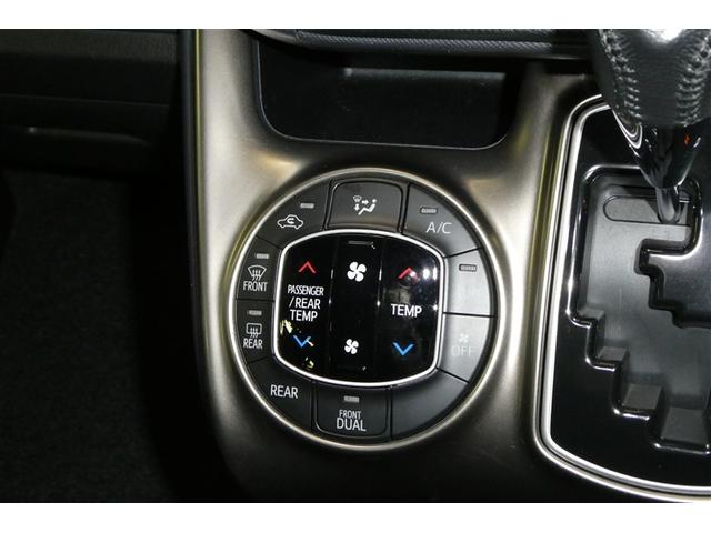 ノア Ｓｉ　地デジ　ＤＶＤ視聴可　ダブルエアコン　ＬＥＤヘットライト　ＥＴＣ付き　横滑り防止機能　ナビＴＶ　三列シート　ＡＷ　フルフラットシート　ＡＡＣ　パワーウインドウ　メモリーナビ　ＡＢＳ　ウォークスルー（30枚目）