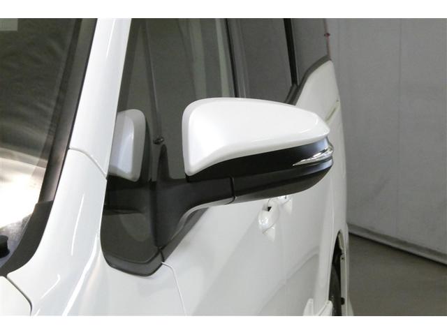 ノア Ｓｉ　地デジ　ＤＶＤ視聴可　ダブルエアコン　ＬＥＤヘットライト　ＥＴＣ付き　横滑り防止機能　ナビＴＶ　三列シート　ＡＷ　フルフラットシート　ＡＡＣ　パワーウインドウ　メモリーナビ　ＡＢＳ　ウォークスルー（34枚目）