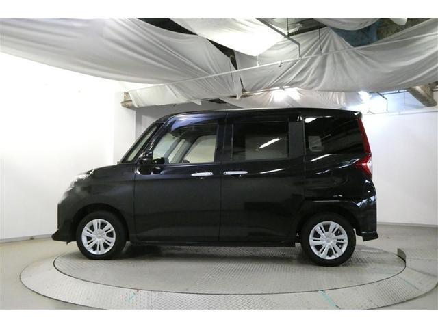 両側パワースライドドア付きだから、狭い駐車スペースなどでの　乗り降りラクラク！小さなお子さまのいるご家庭には嬉しい装備。