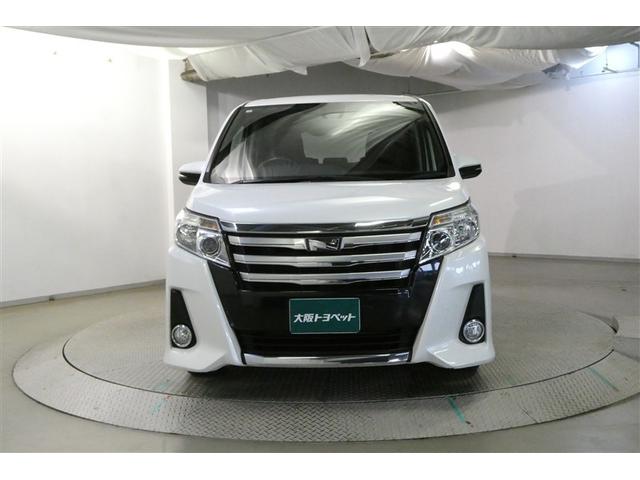 ノア Ｓｉ　プリクラッシュ　地デジ　ＤＶＤ視聴可　ダブルエアコン　ＬＥＤヘットライト　ＥＴＣ付き　横滑り防止機能　ナビＴＶ　三列シート　ＡＷ　フルフラットシート　ＡＡＣ　パワーウインドウ　メモリーナビ　ＡＢＳ（2枚目）