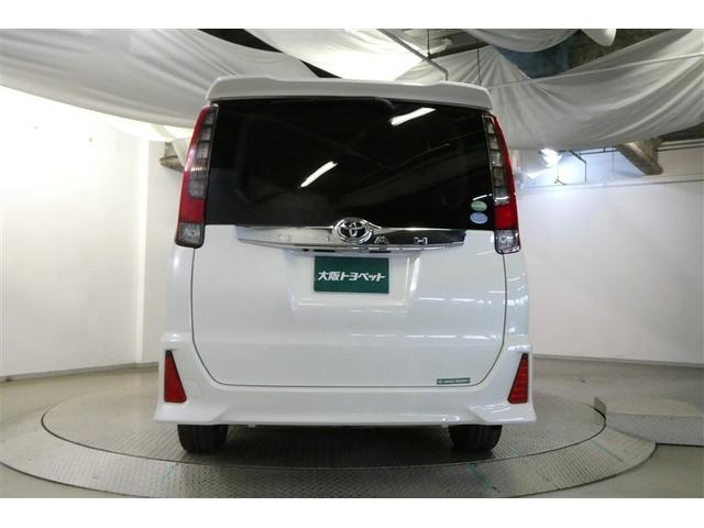 ノア Ｓｉ　プリクラッシュ　地デジ　ＤＶＤ視聴可　ダブルエアコン　ＬＥＤヘットライト　ＥＴＣ付き　横滑り防止機能　ナビＴＶ　三列シート　ＡＷ　フルフラットシート　ＡＡＣ　パワーウインドウ　メモリーナビ　ＡＢＳ（7枚目）