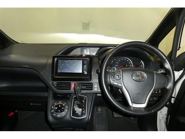 ノア Ｓｉ　プリクラッシュ　地デジ　ＤＶＤ視聴可　ダブルエアコン　ＬＥＤヘットライト　ＥＴＣ付き　横滑り防止機能　ナビＴＶ　三列シート　ＡＷ　フルフラットシート　ＡＡＣ　パワーウインドウ　メモリーナビ　ＡＢＳ（10枚目）