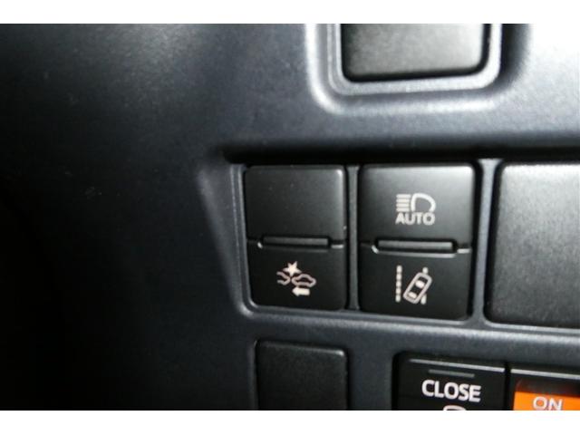 ノア Ｓｉ　プリクラッシュ　地デジ　ＤＶＤ視聴可　ダブルエアコン　ＬＥＤヘットライト　ＥＴＣ付き　横滑り防止機能　ナビＴＶ　三列シート　ＡＷ　フルフラットシート　ＡＡＣ　パワーウインドウ　メモリーナビ　ＡＢＳ（19枚目）