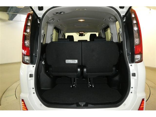 ノア Ｓｉ　プリクラッシュ　地デジ　ＤＶＤ視聴可　ダブルエアコン　ＬＥＤヘットライト　ＥＴＣ付き　横滑り防止機能　ナビＴＶ　三列シート　ＡＷ　フルフラットシート　ＡＡＣ　パワーウインドウ　メモリーナビ　ＡＢＳ（34枚目）