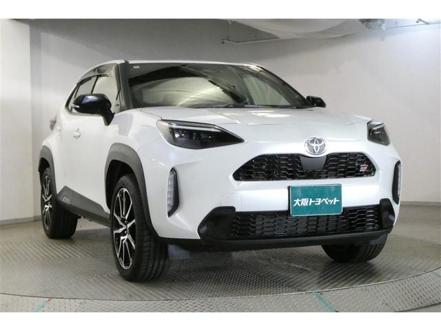 ヤリスクロス ハイブリッド　ＧＲスポーツ　ナビ・ＴＶ　衝突軽減　オートクルーズコントロール　ＬＥＤヘッド　フルセグ　Ｂカメラ　キーレス　スマートキー　メモリーナビ　イモビライザー　オートエアコン　横滑り防止装置　ミュージックプレイヤー接続可（3枚目）