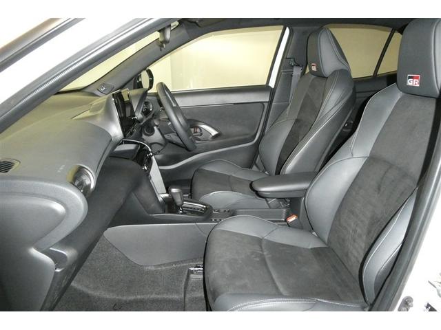 ヤリスクロス ハイブリッド　ＧＲスポーツ　ナビ・ＴＶ　衝突軽減　オートクルーズコントロール　ＬＥＤヘッド　フルセグ　Ｂカメラ　キーレス　スマートキー　メモリーナビ　イモビライザー　オートエアコン　横滑り防止装置　ミュージックプレイヤー接続可（12枚目）