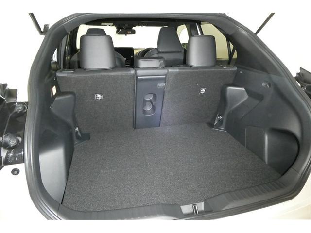 ヤリスクロス ハイブリッド　ＧＲスポーツ　ナビ・ＴＶ　衝突軽減　オートクルーズコントロール　ＬＥＤヘッド　フルセグ　Ｂカメラ　キーレス　スマートキー　メモリーナビ　イモビライザー　オートエアコン　横滑り防止装置　ミュージックプレイヤー接続可（14枚目）