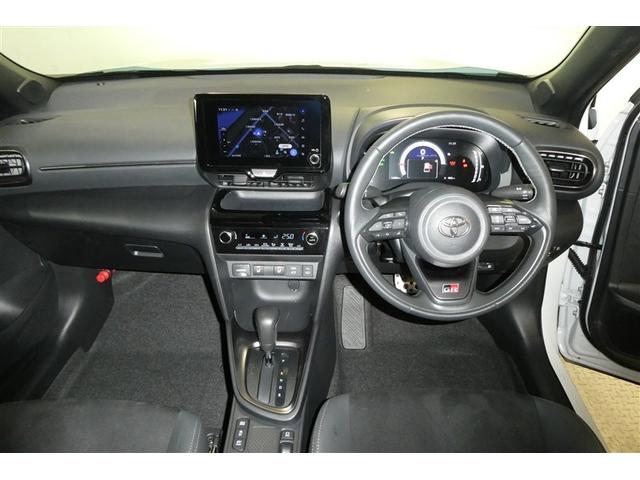 ヤリスクロス ハイブリッド　ＧＲスポーツ　ナビ・ＴＶ　衝突軽減　オートクルーズコントロール　ＬＥＤヘッド　フルセグ　Ｂカメラ　キーレス　スマートキー　メモリーナビ　イモビライザー　オートエアコン　横滑り防止装置　ミュージックプレイヤー接続可（16枚目）