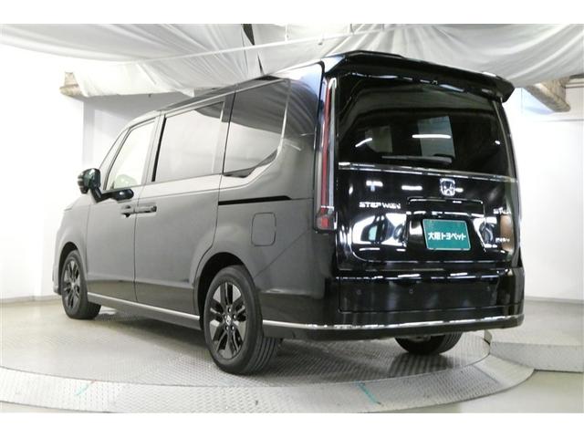 ステップワゴン ｅ：ＨＥＶスパーダ　アルミ　デュアルエアコン　フルオートエアコン　メモリナビ　ＥＳＣ　キーフリー　ＬＥＤヘッドランプ　イモビ　ＡＢＳ　リアカメラ　スマートキ　クルーズコントロール　サイドカーテンエアバック　３列シート（6枚目）