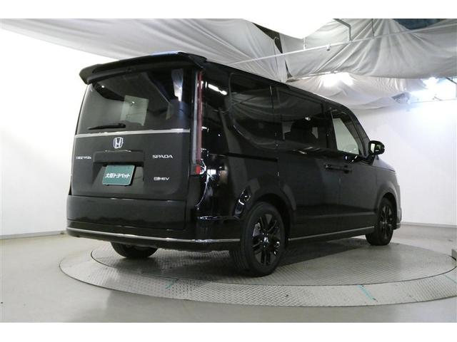 ステップワゴン ｅ：ＨＥＶスパーダ　アルミ　デュアルエアコン　フルオートエアコン　メモリナビ　ＥＳＣ　キーフリー　ＬＥＤヘッドランプ　イモビ　ＡＢＳ　リアカメラ　スマートキ　クルーズコントロール　サイドカーテンエアバック　３列シート（8枚目）