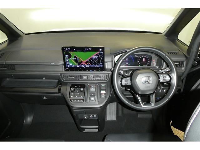 ステップワゴン ｅ：ＨＥＶスパーダ　アルミ　デュアルエアコン　フルオートエアコン　メモリナビ　ＥＳＣ　キーフリー　ＬＥＤヘッドランプ　イモビ　ＡＢＳ　リアカメラ　スマートキ　クルーズコントロール　サイドカーテンエアバック　３列シート（16枚目）