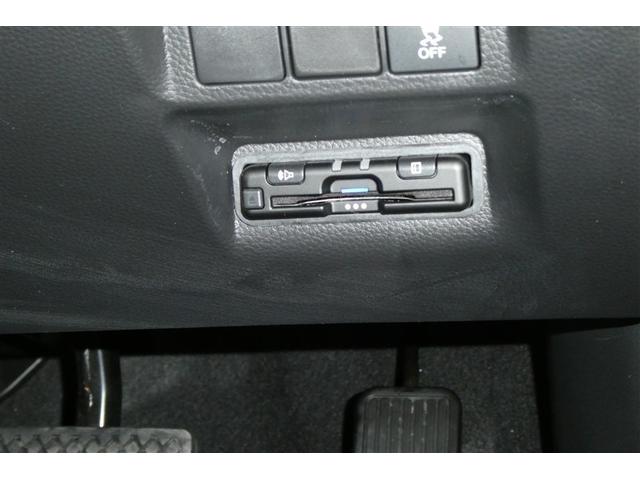 ステップワゴン ｅ：ＨＥＶスパーダ　アルミ　デュアルエアコン　フルオートエアコン　メモリナビ　ＥＳＣ　キーフリー　ＬＥＤヘッドランプ　イモビ　ＡＢＳ　リアカメラ　スマートキ　クルーズコントロール　サイドカーテンエアバック　３列シート（28枚目）