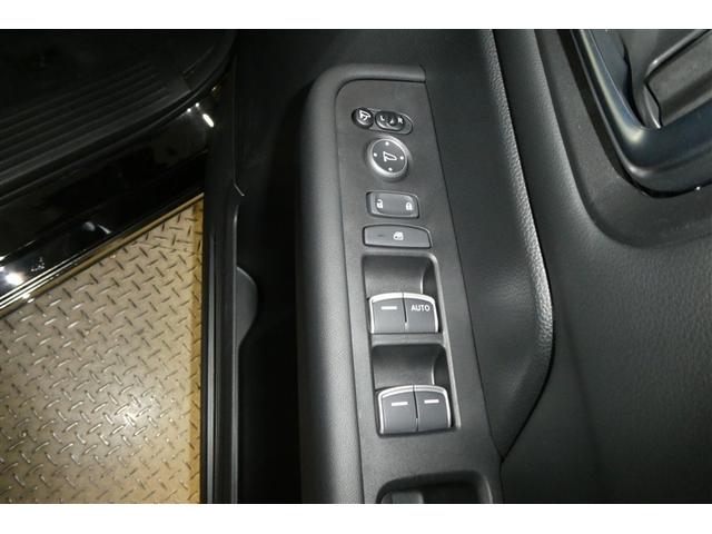 ステップワゴン ｅ：ＨＥＶスパーダ　アルミ　デュアルエアコン　フルオートエアコン　メモリナビ　ＥＳＣ　キーフリー　ＬＥＤヘッドランプ　イモビ　ＡＢＳ　リアカメラ　スマートキ　クルーズコントロール　サイドカーテンエアバック　３列シート（30枚目）