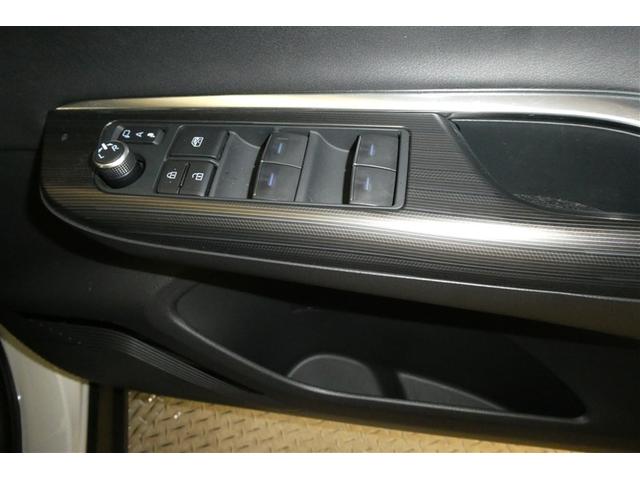 ハリアー Ｚ　レザーパッケージ　スマキ　追突防止　フルセグテレビ　バックモニター　ドラレコ付　本革シート　アルミ　横滑り防止機能　Ｐシート　オートクルーズコントロール　ＡＵＸ　ＬＥＤヘッドライト　盗難防止システム　エアコン　キーレス（30枚目）