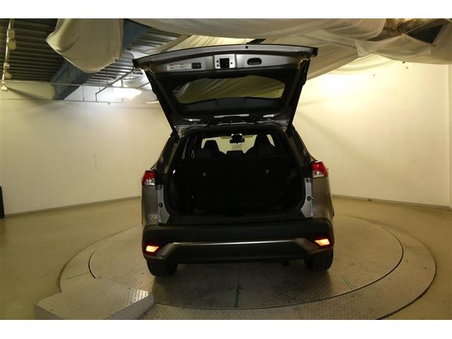 カローラクロス ハイブリッド　Ｓ　衝突軽減　メモリナビ　ＤＶＤ　エアバッグ　クルーズコントロール　ＬＥＤヘッドライト　ＥＴＣ車載器　アルミホイール　Ｂモニター　スマートキー　ナビ　キーレス　ミュージックプレイヤー接続可　横滑り防止機能（9枚目）