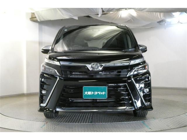 ヴォクシー ＺＳ　煌ＩＩ　スマートキー・プッシュスタート　バックガイドモニター　セキュリティアラーム　両側パワスラドア　ＥＴＣ車載器　地デジテレビ　ＶＳＣ　ＬＥＤライト　助手席エアバック　キーレスエントリー　ＡＣ　パワステ（2枚目）