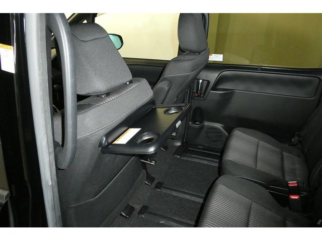 ヴォクシー ＺＳ　煌ＩＩ　スマートキー・プッシュスタート　バックガイドモニター　セキュリティアラーム　両側パワスラドア　ＥＴＣ車載器　地デジテレビ　ＶＳＣ　ＬＥＤライト　助手席エアバック　キーレスエントリー　ＡＣ　パワステ（13枚目）