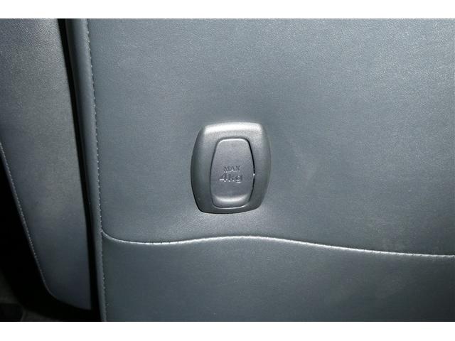 ヴォクシー ZS 煌III プリクラッシュ スマートキ アイスト DVD再生機能 横滑り防止装置 ナビTV アルミ 三列シート WAC 盗難防止 オートエアコン キーレス ETC装備 パワステ メモリナビ クルコン ABS(27枚目)