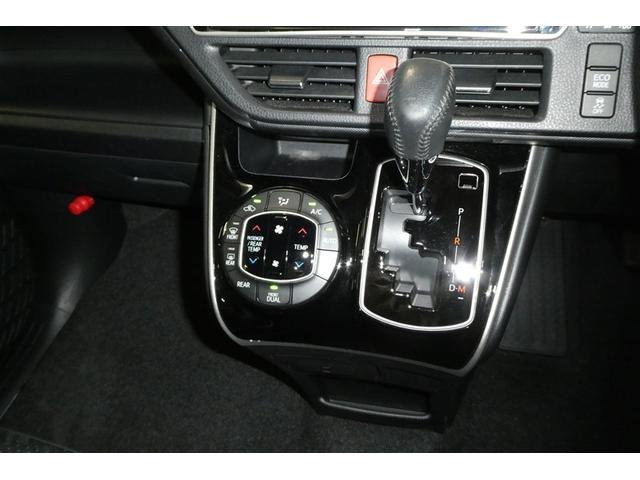 ヴォクシー ZS 煌III プリクラッシュ スマートキ アイスト DVD再生機能 横滑り防止装置 ナビTV アルミ 三列シート WAC 盗難防止 オートエアコン キーレス ETC装備 パワステ メモリナビ クルコン ABS(28枚目)