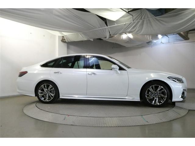 クラウンハイブリッド ＲＳアドバンス　地デジ　衝突被害軽減装置　黒革シート　ＬＥＤヘットライト　後カメラ　クルコン　ＡＣ　Ｐシート　エアバッグ　ナビＴＶ　セキュリティーアラーム　キーフリー　スマートキ　パワーウィンドウ　メモリナビ　アルミ（5枚目）