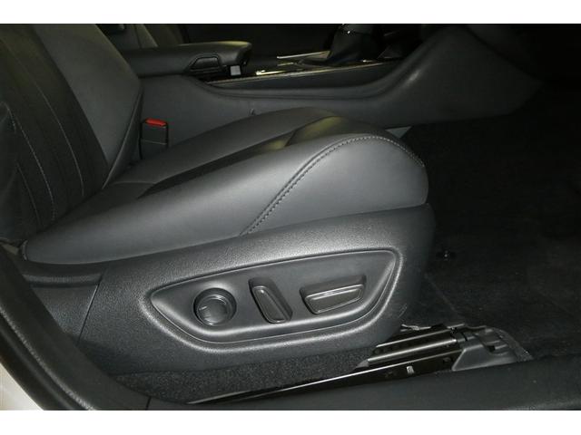 クラウンハイブリッド ＲＳアドバンス　地デジ　衝突被害軽減装置　黒革シート　ＬＥＤヘットライト　後カメラ　クルコン　ＡＣ　Ｐシート　エアバッグ　ナビＴＶ　セキュリティーアラーム　キーフリー　スマートキ　パワーウィンドウ　メモリナビ　アルミ（30枚目）