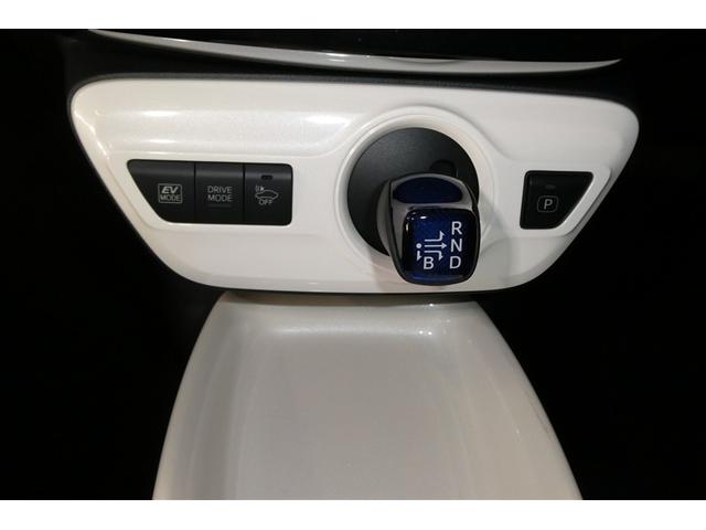 プリウス Aツーリングセレクション スマキー イモビライザー バックモニター クルコン LEDヘッドライト ETC ナビTV メモリーナビゲーション 横滑り防止機能 キーフリ アルミ AAC AUX ABS ワンセグTV パワステ(26枚目)