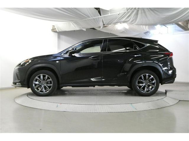 ＮＸ ＮＸ３００　Ｆスポーツ　衝突回避システム　革　キーレス　地デジ　インテリキー　オートエアコン　バックモニター　ナビ＆ＴＶ　横滑り防止機能　盗難防止装置　ＡＢＳ　ＬＥＤライト　クルーズコントロール　Ｐシート　ＤＶＤ　ＡＵＸ（4枚目）