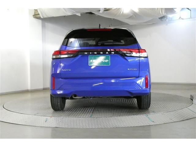 ノート Ｘ　地デジフルセグ　リアカメラ　衝突被害軽減ブレ－キ　クルーズコントロール　横滑防止装置　ＥＴＣ付　アルミ　ＬＥＤヘッドライト　インテリジェントキー　ミュージックプレイヤー接続可　ドラレコ　ＴＶナビ（7枚目）