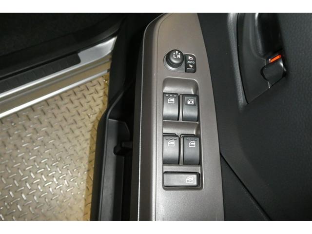 ルーミー G 追突軽減ブレーキ パワステ フルフラット Aストップ LEDライト Rカメラ 1セグTV 横滑り防止システム ウォークスルー エアバック セキュリティーアラーム パワーウィンドウ ナビ&TV ETC(28枚目)