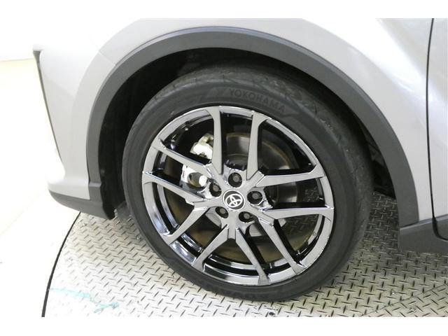 �X�|�[�e�B�Ȉ�ۂ�^���鏃���z�C�[���ł��B�ǂ��܂ł������Ă��������Ȃ�悤�ȃf�U�C���ł��ˁ�