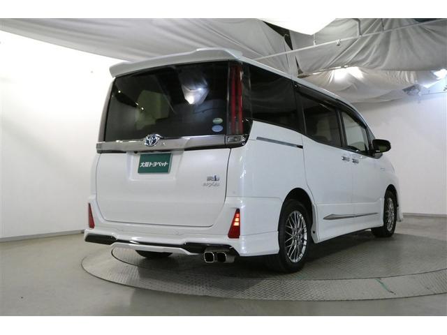 ノア ハイブリッドＳｉ　ダブルバイビーＩＩＩ　地デジ　バックモニター　両側ＰＳＤ　ＬＥＤ　ナビ＆ＴＶ　ＤＶＤ　横滑り防止装置　アルミホイール　スマキー　エアバッグ　クルコン　ＡＣ　３列シート　キーフリー　ＥＴＣ　メモリーナビ　イモビライザー（9枚目）